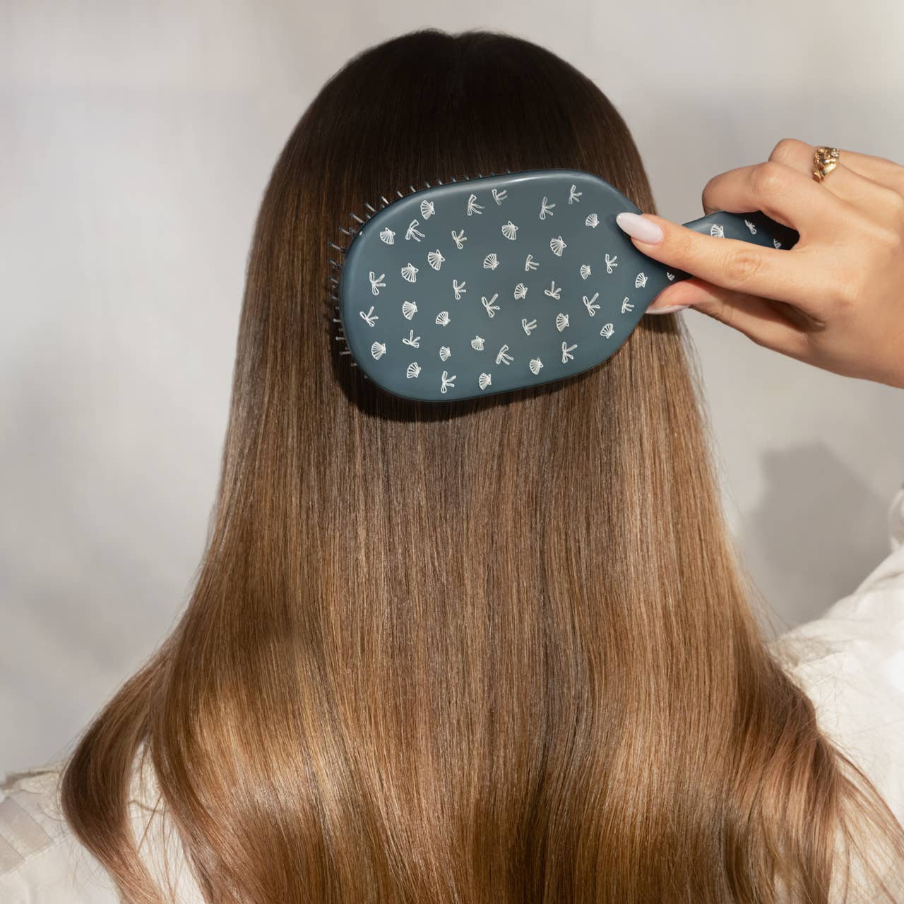 Kitsch Smooth & Polish Brush - Coastal Blue Print