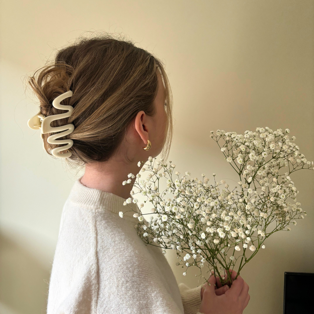 Coconut Lane Squiggle Claw Clip - Cream