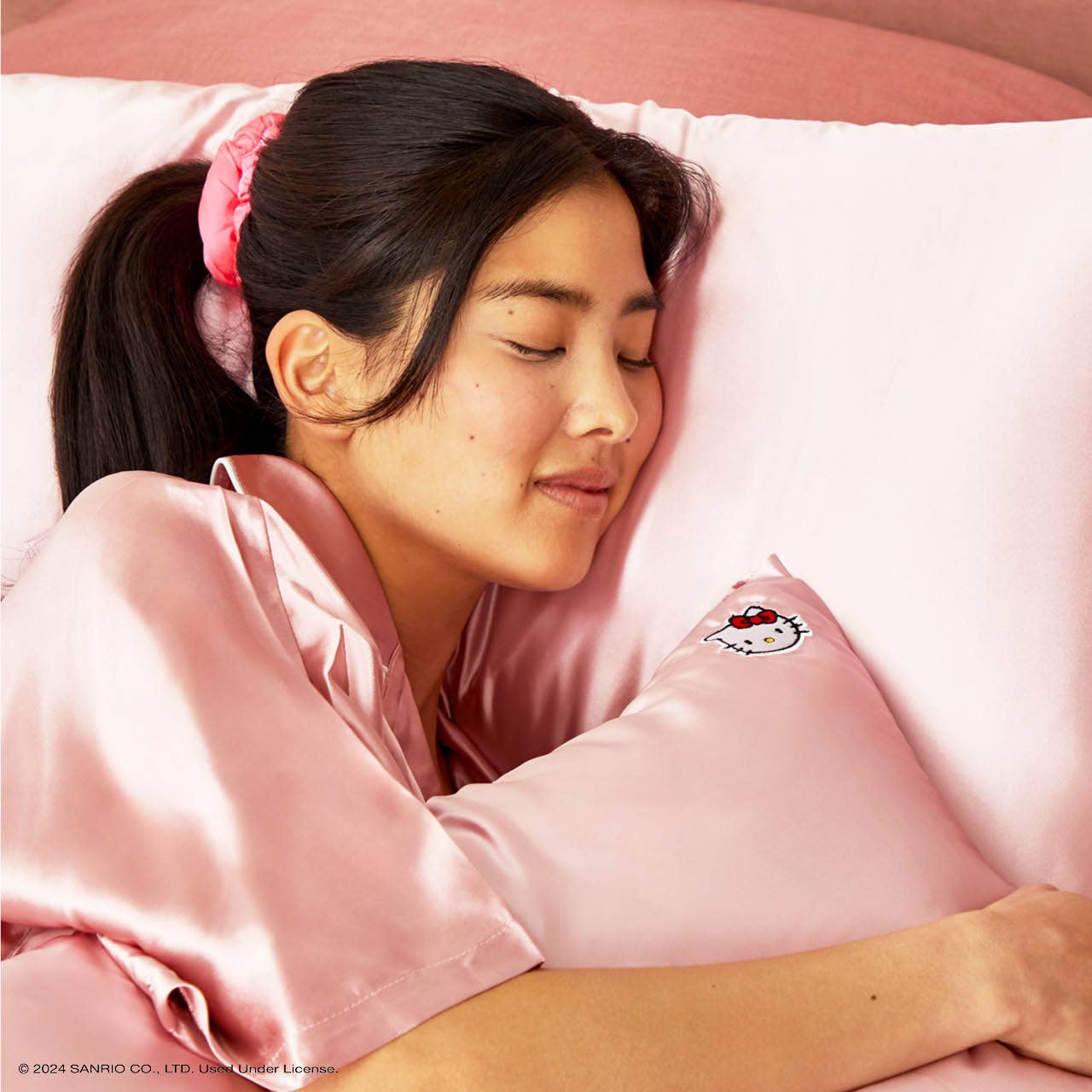 Kitsch x Hello Kitty Pillowcase - Solid Pink Kitty Face