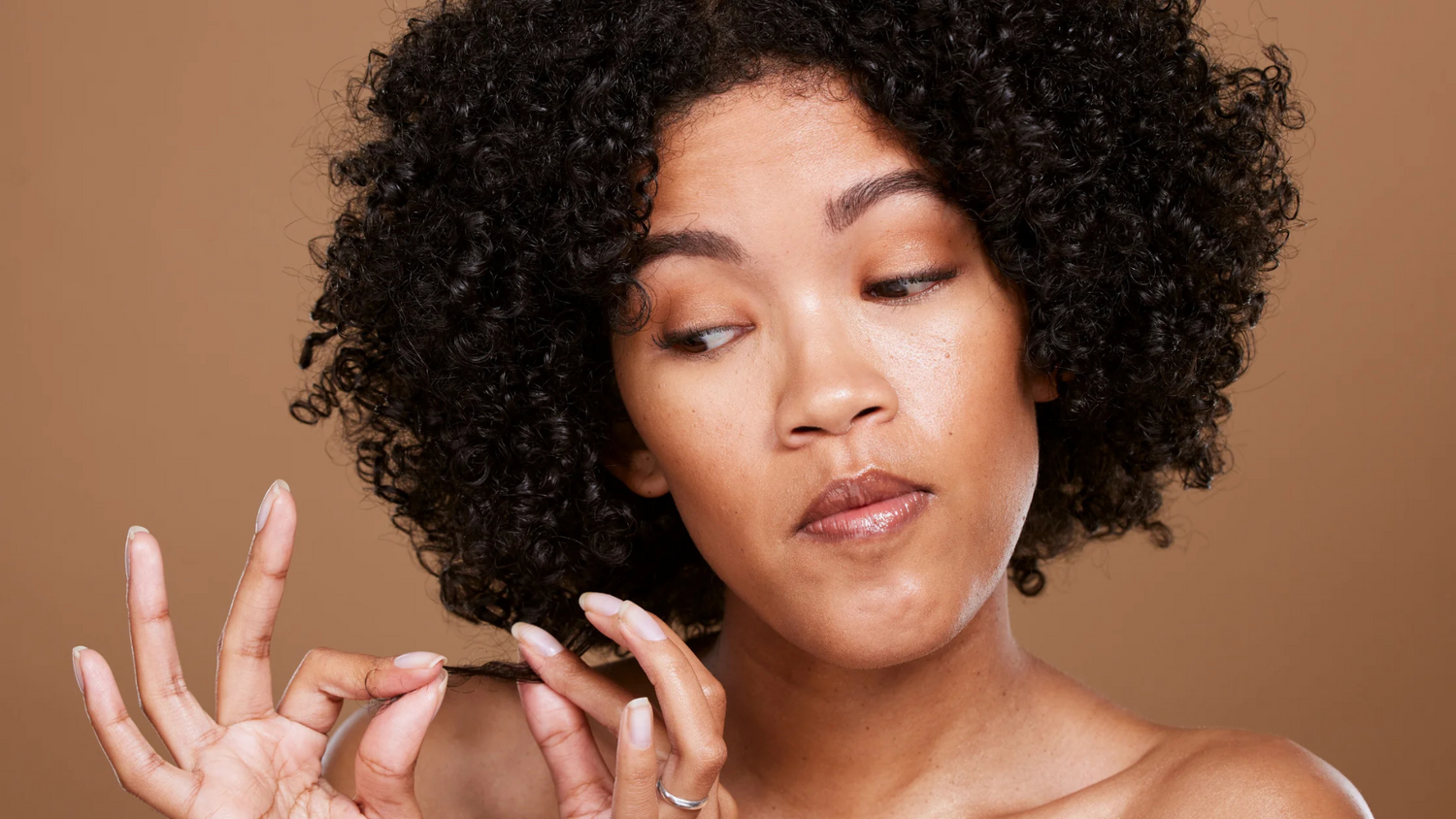 Debunking Protein Sensitivity Myths: How to Use Protein in Your Curly Hair Routine