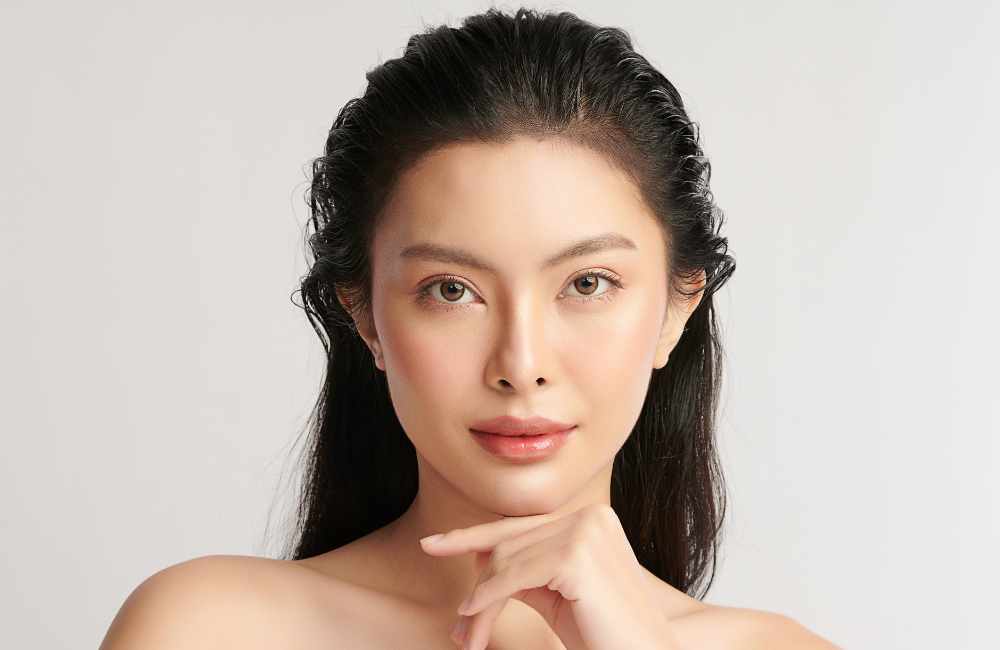 woman looking at the camera face 