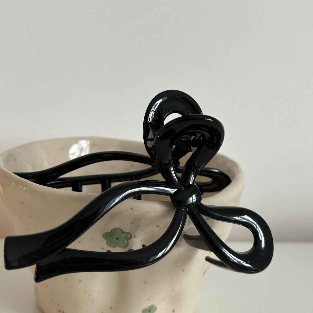 Coconut Lane Cute Bow Claw Clip - Black