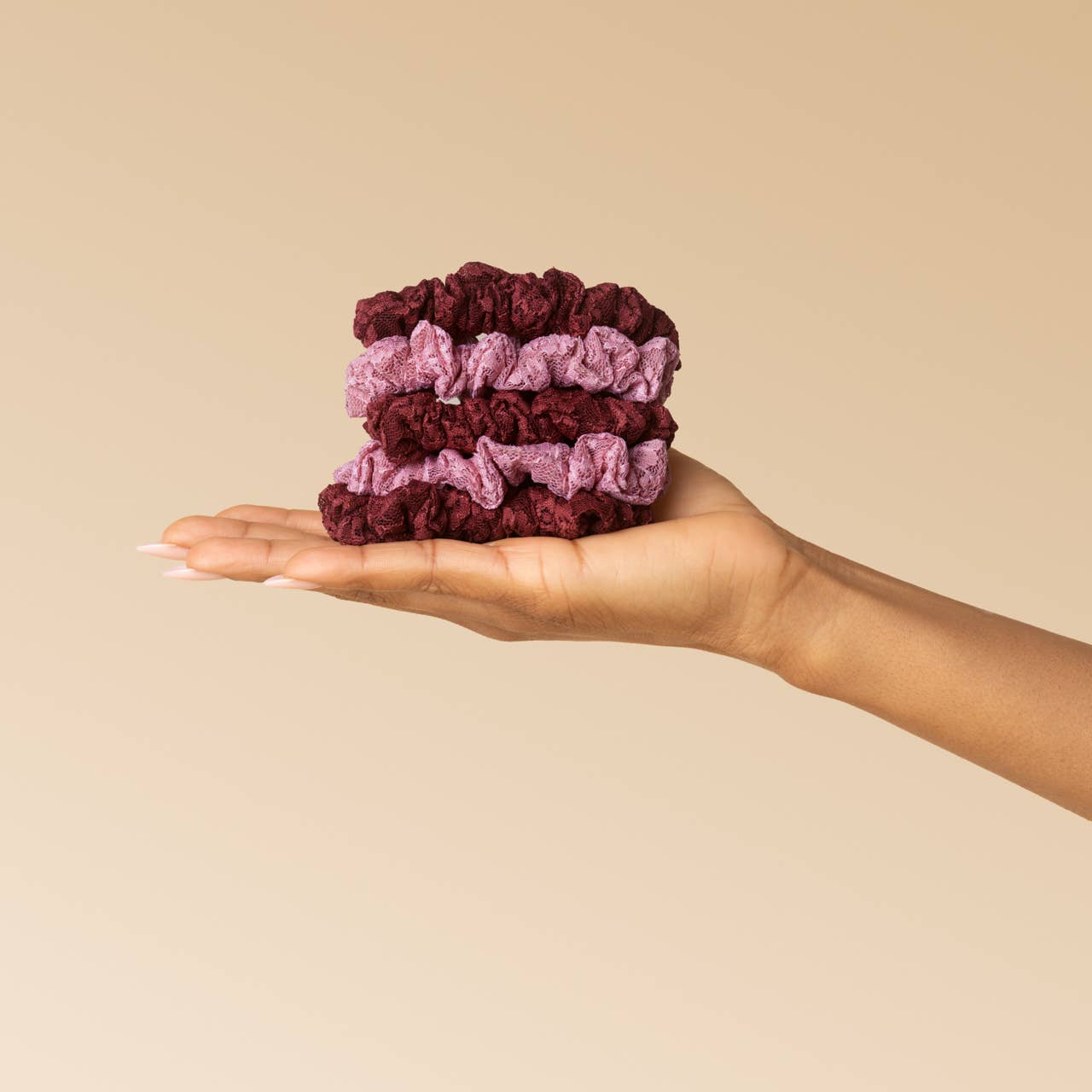 Kitsch Ruched Lace Scrunchies 5pc Set - Cherry Lacquer & Dusty Pink