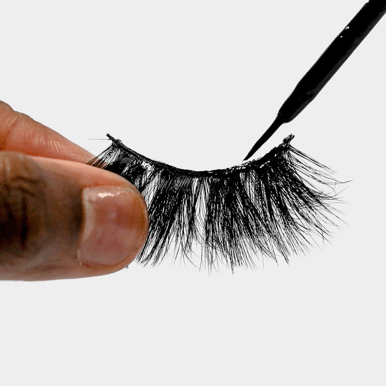 Ebin New York Grip Bond Lash Adhesive with Vitamin E Brush Applicator