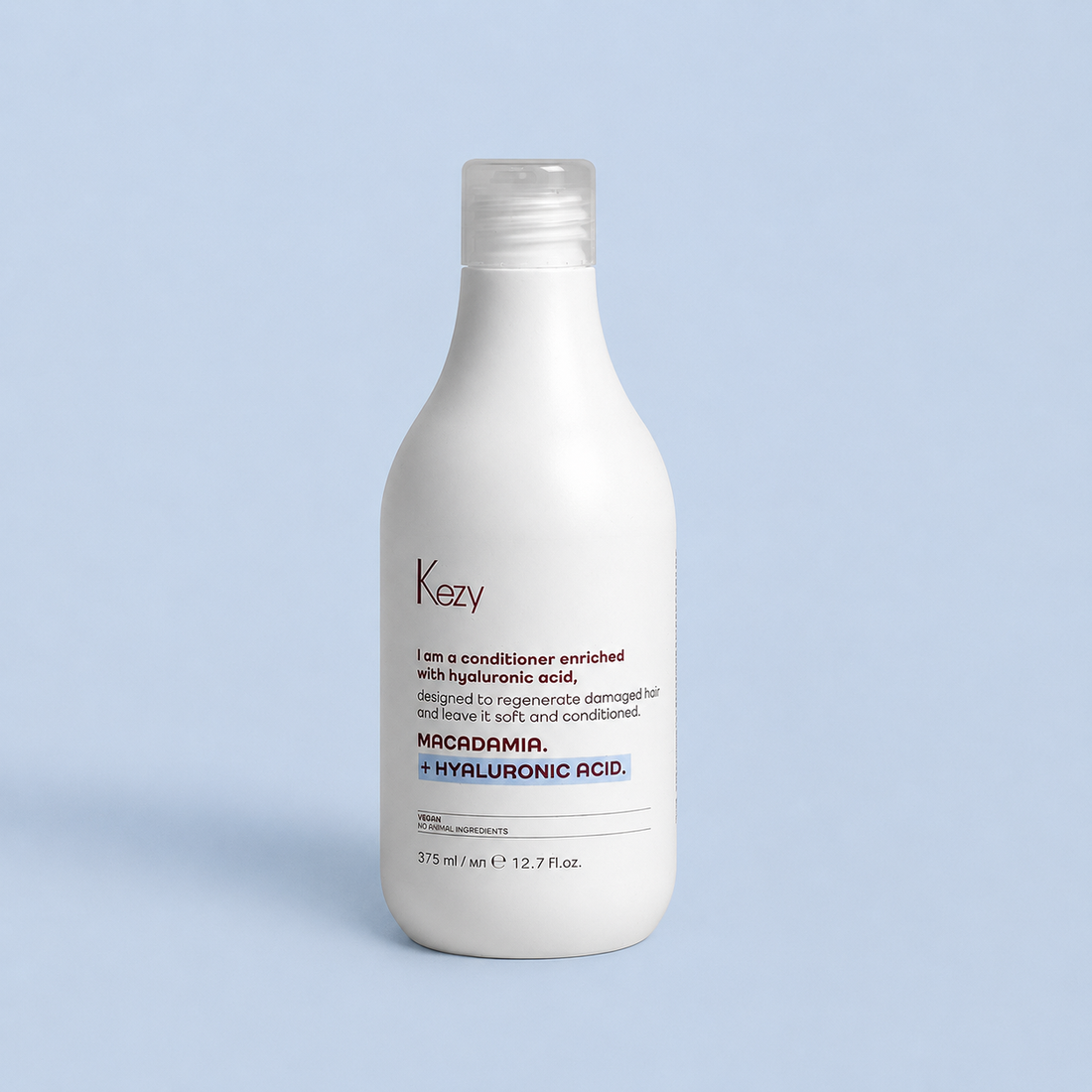 Kezy Macadamia + Hyaluronic Acid Conditioner 375ml on a light blue background