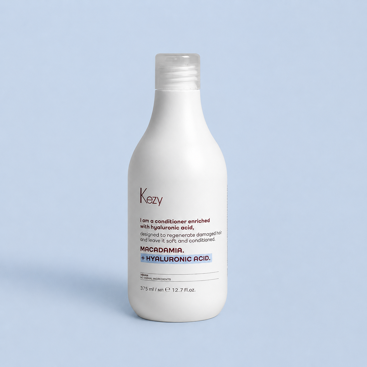 Kezy Macadamia + Hyaluronic Acid Conditioner 375ml on a light blue background