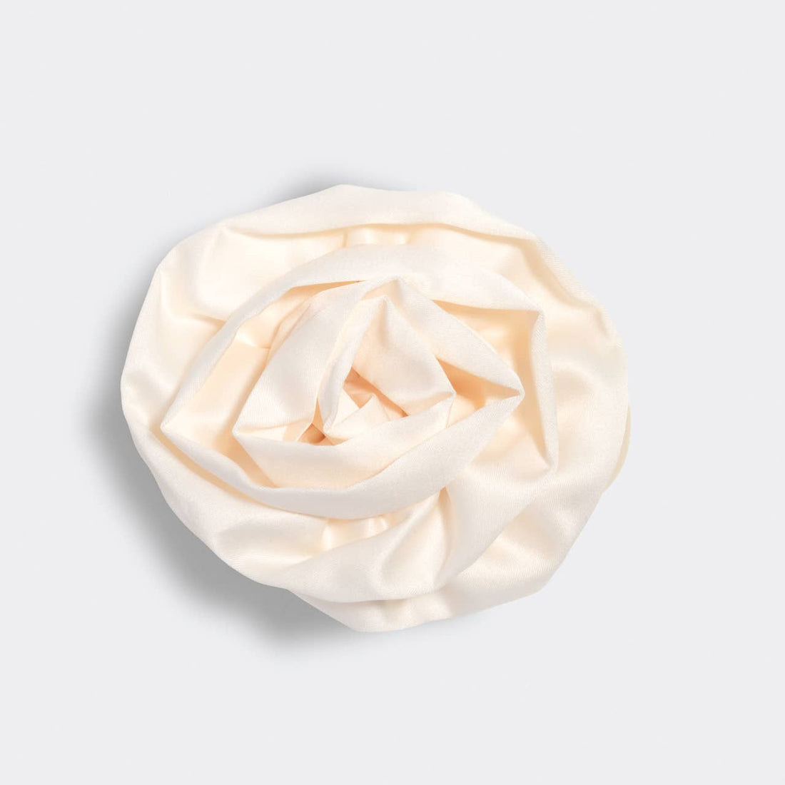 Kitsch Satin Rosette Medium Flat Cloud Clip - Cream