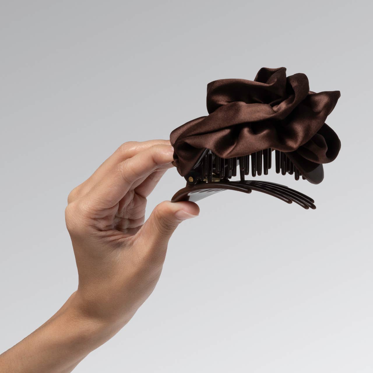 Kitsch Satin Rosette Medium Flat Cloud Clip - Chocolate