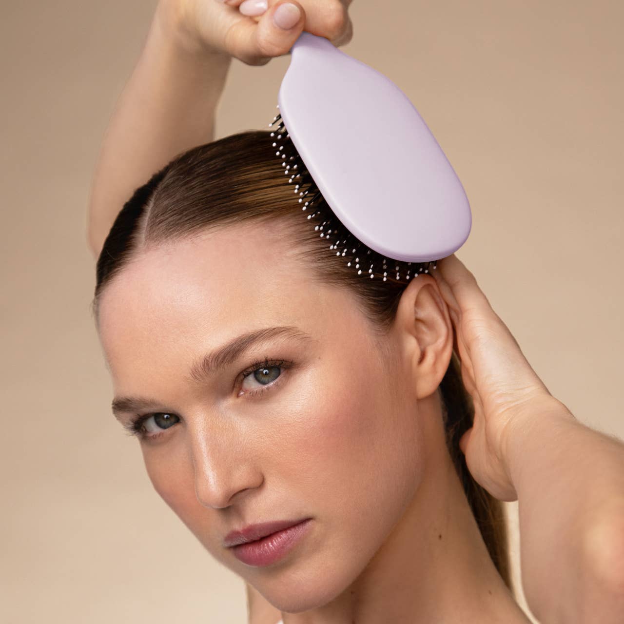 Kitsch Smooth &amp; Polish Brush - Soft Violet