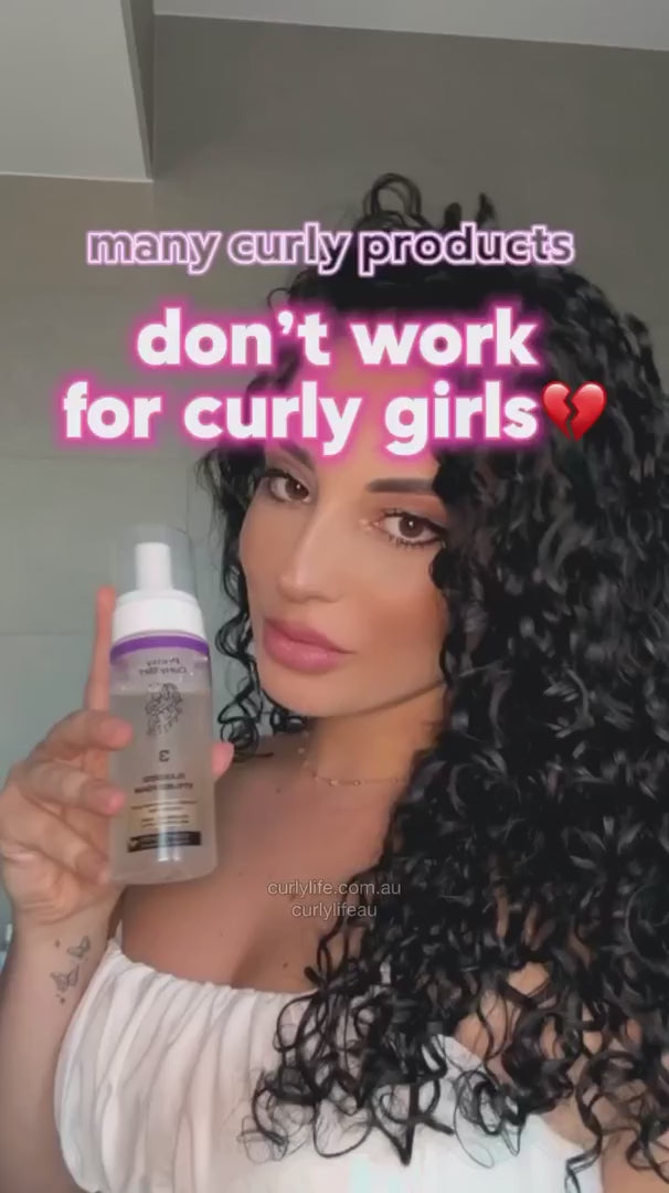 Load video: Pretty Curly Girl Intense MOISTURE Deep Conditioner
