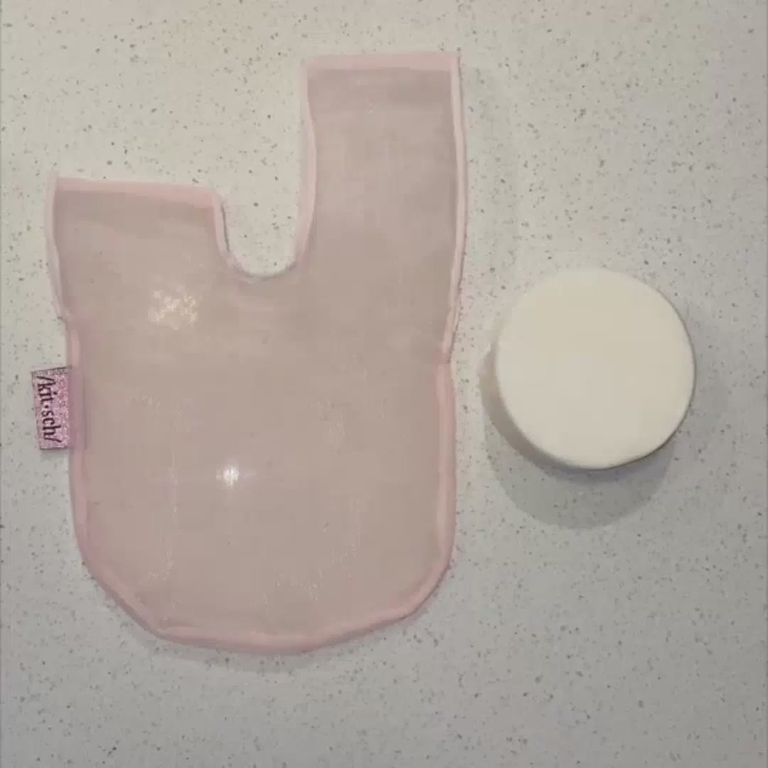 Load video: Kitsch Body Wash Bar Bag - Chocolate