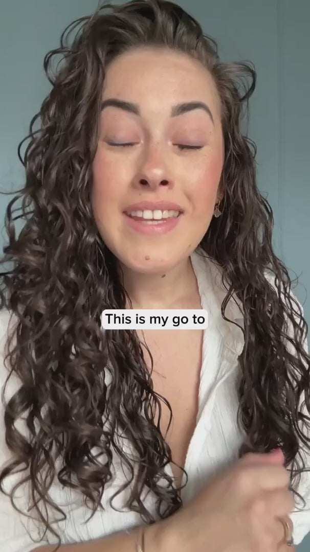 Load video: Pretty Curly Girl Peppermint Clean Shampoo