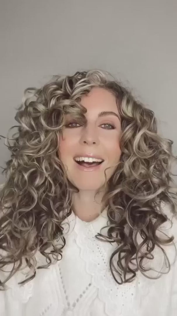 Load video: Pretty Curly Girl Magical Flaxseed Gel