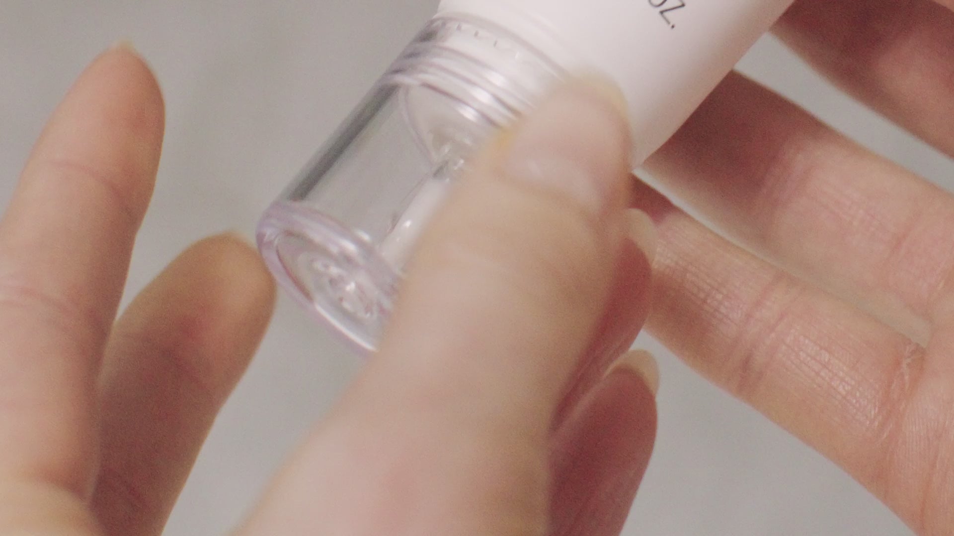 Load video: Olaplex N°.0.5 Scalp Longevity Treatment 50ml