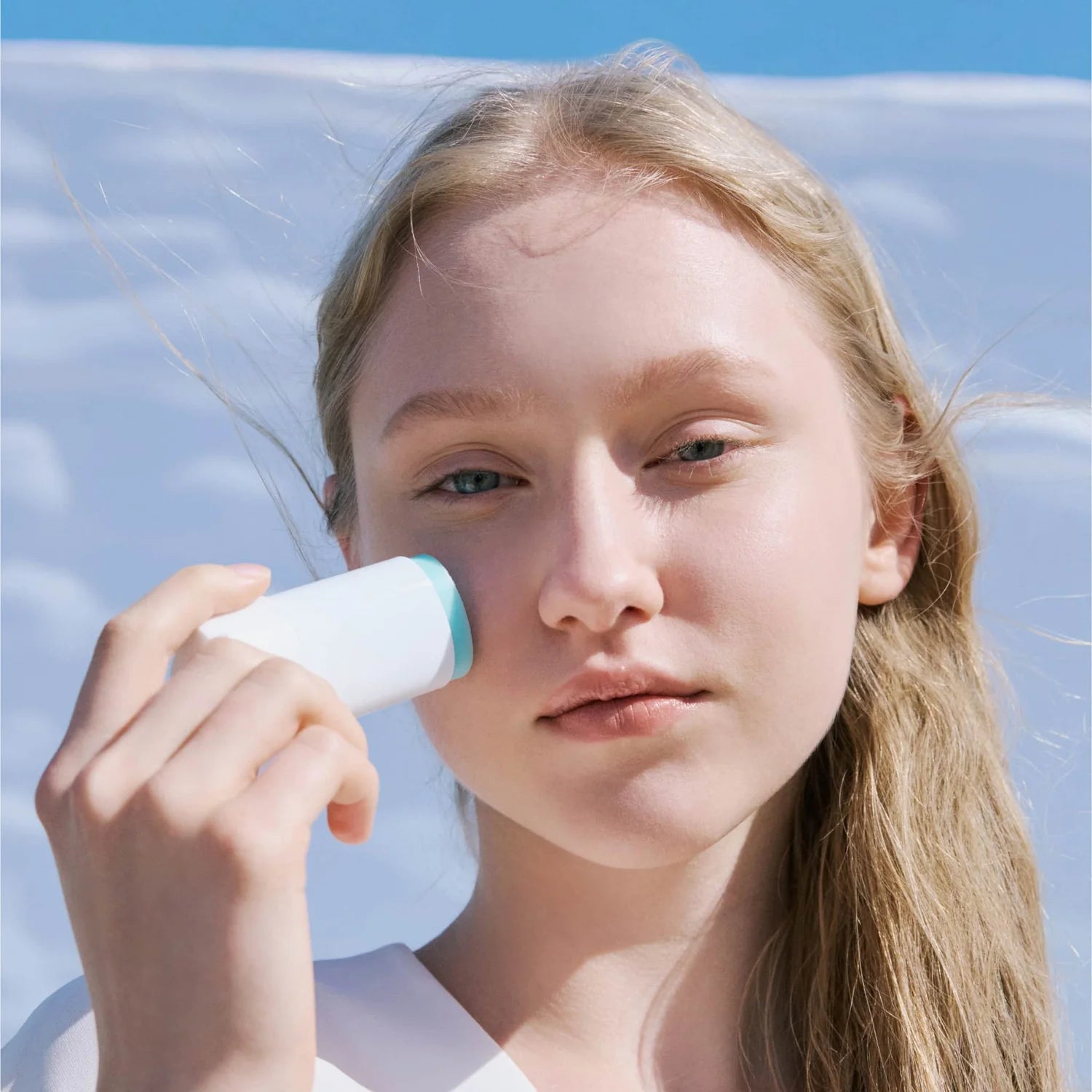 SKIN1004 Madagascar Centella Hyalu-Cica Silky-Fit Sun Stick